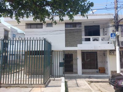 Casa esquinera de venta en Sauces 2, 4 dormitorios, Norte de Guayaquil., 173 mt2, 4 dormitorios