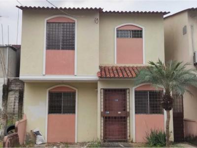 Venta Casa Urbanización Loma Vista, 4 Dormitorios. Km 12 Vía Daule, 99 mt2, 4 dormitorios