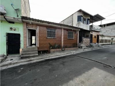 Venta, Casa de una planta en Urbanor, Norte de Guayaquil, 116 mt2, 2 dormitorios