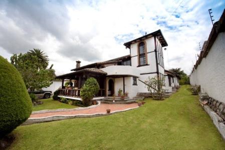 Casa en venta de 528 m2 en San Rafael - Valle de los Chillos, 684 mt2, 6 dormitorios