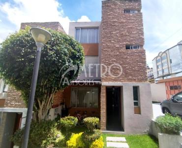 Casa en venta en Carcelén Urb. Balcón del Norte 124m2, 180 mt2, 3 dormitorios