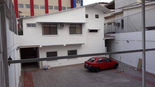 Alquiler casa  734m2- Barrio Centenario- Guayaquil, 734 mt2, 9 dormitorios