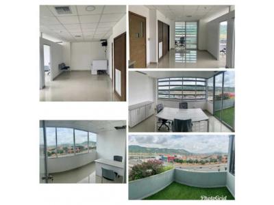 Venta de Oficina de 80 m² amoblada en Edificio River Plaza, 80 mt2, 3 dormitorios